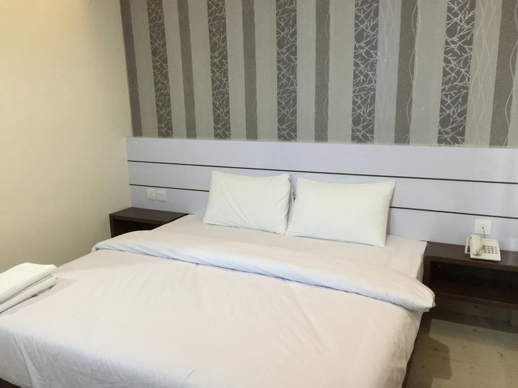 Redlink Hotel Batam Екстер'єр фото
