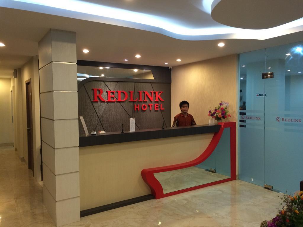 Redlink Hotel Batam Екстер'єр фото